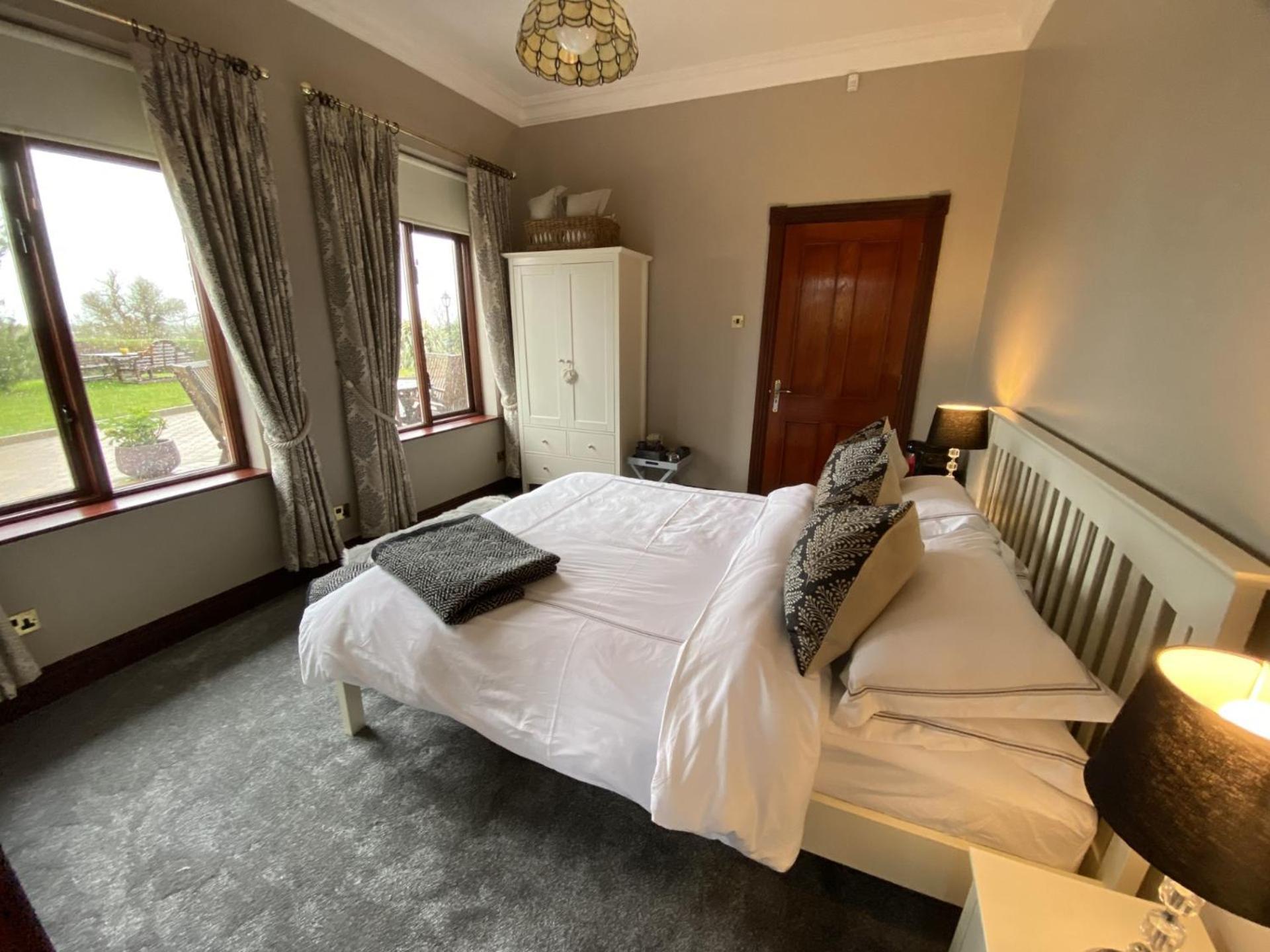 Ravenwood Bed & Breakfast Касълбелингам Екстериор снимка